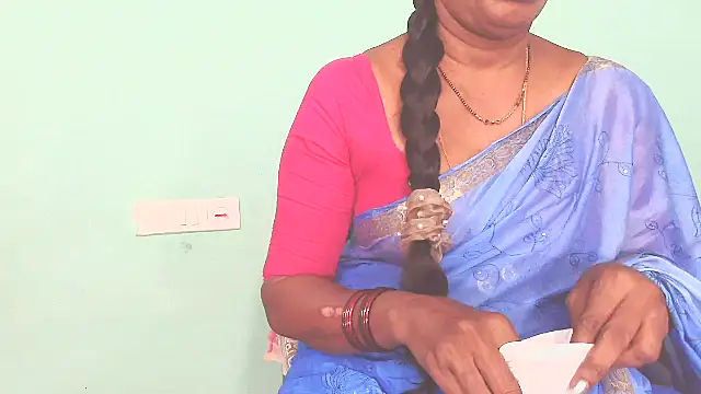 Snapshot of shrutitelugu69 chatting on June 2026 05:19:02 AM shrutitelugu69 online show from June 2026 05:19:02 AM