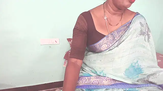 Snapshot of shrutitelugu69 chatting on June 2026 05:18:02 PM shrutitelugu69 online show from June 2026 05:18:02 PM