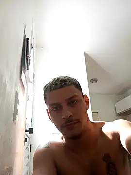 emrehliug12 online show from February 2025 12:33:02 PM