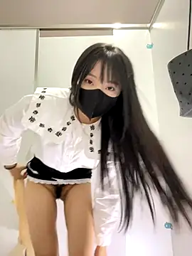 Asia-Lynn online show from November 2025 11:25:01 AM