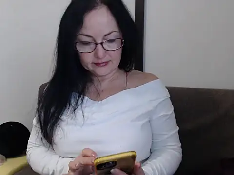 Snapshot of Alma44 chatting on October 2025 07:20:02 AM Alma44 online show from October 2025 07:20:02 AM