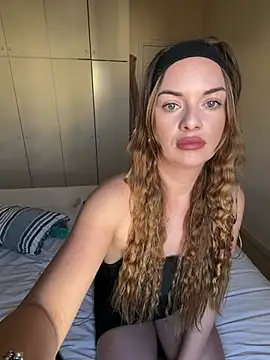 ElenaRebelle online show from April 2026 05:25:01 AM