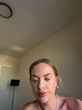 ElenaRebelle online show from July 2026 05:27:01 AM