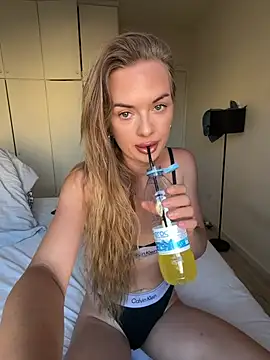 ElenaRebelle online show from July 2026 03:57:02 AM