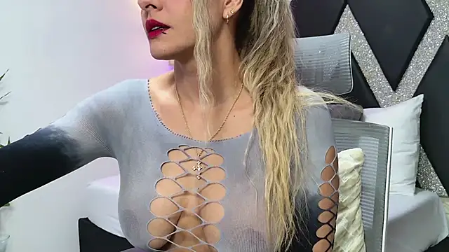 blonde cat15 online show from February 2026 04:09:02 PM