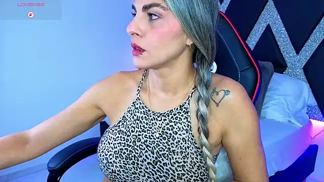 blonde cat15 online show from October 2025 02:13:02 AM