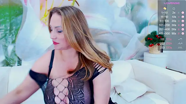 Snapshot of Lilly_Diaz chatting on November 2025 05:22:01 AM Lilly Diaz online show from November 2025 05:22:01 AM