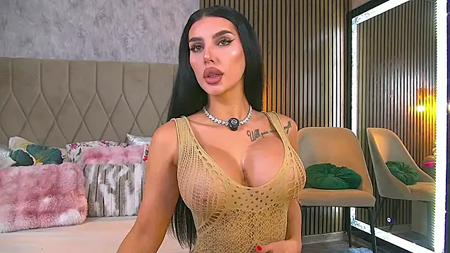 Snapshot of AmyBlair chatting on November 2025 08:35:01 AM AmyBlair online show from November 2025 08:35:01 AM