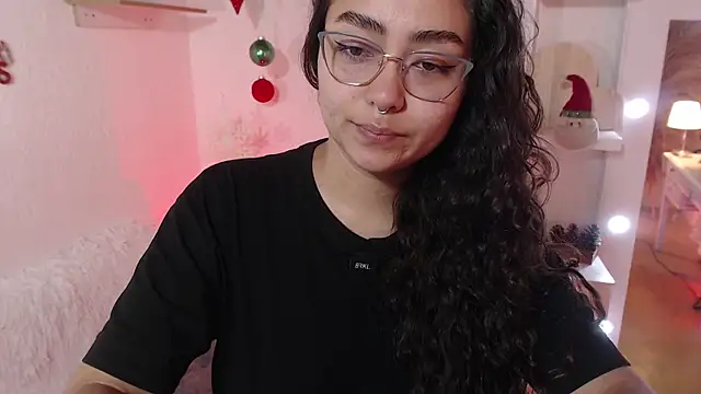  Kim  M online show from December 2025 01:03:02 PM