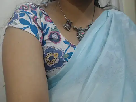 Snapshot of Lovely_Siri_23 chatting on July 2026 06:23:01 PM Lovely Siri 23 online show from July 2026 06:23:01 PM