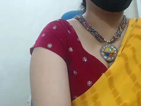 Snapshot of Lovely_Siri_23 chatting on July 2026 05:46:01 PM Lovely Siri 23 online show from July 2026 05:46:01 PM