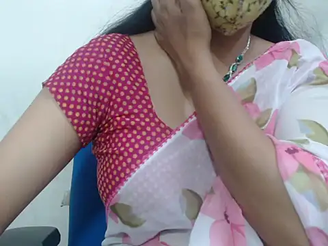 Lovely Siri 23 online show from October 2025 04:57:02 AM