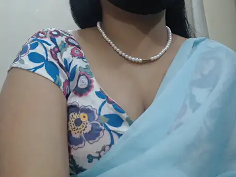 Snapshot of Lovely_Siri_23 chatting on July 2026 06:15:01 AM Lovely Siri 23 online show from July 2026 06:15:01 AM