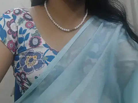 Snapshot of Lovely_Siri_23 chatting on July 2026 07:53:01 AM Lovely Siri 23 online show from July 2026 07:53:01 AM