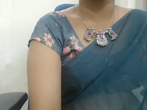 Lovely Siri 23 online show from November 2025 07:07:02 PM