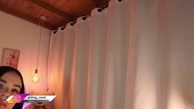 amelie gonzalez online show from September 2025 08:48:01 PM