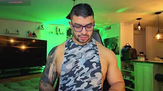 Michael Diamond online show from October 2025 02:43:02 AM