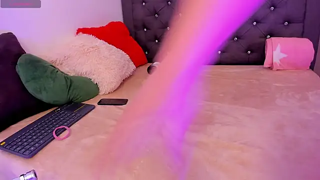 AlissonnFoxx online show from December 2025 09:53:01 PM