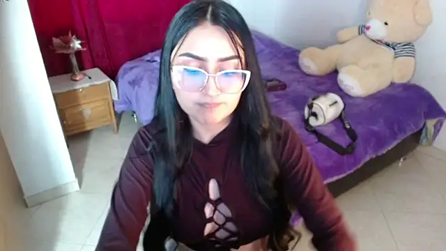 Tiffani Williams online show from April 2026 10:57:02 PM