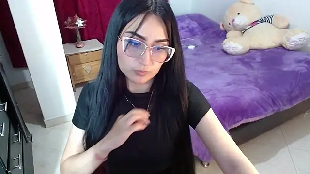 Tiffani Williams online show from April 2026 12:59:02 AM