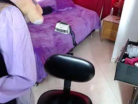 Tiffani Williams online show from March 2026 08:32:02 PM