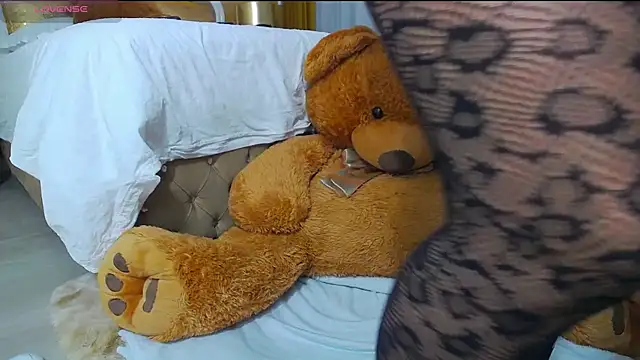 GoldenCaroline online show from March 2026 06:58:01 PM