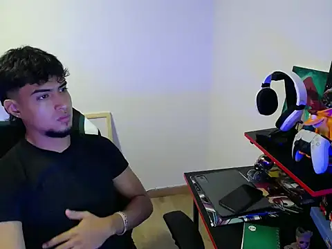 Snapshot of matias_bianco chatting on December 2025 03:49:02 AM matias bianco online show from December 2025 03:49:02 AM