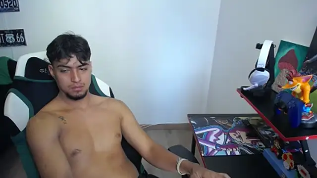 Snapshot of matias_bianco chatting on November 2025 04:28:02 PM matias bianco online show from November 2025 04:28:02 PM