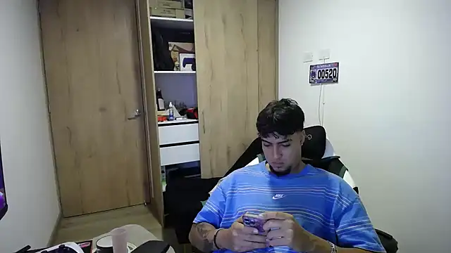 Snapshot of matias_bianco chatting on October 2025 08:00:01 AM matias bianco online show from October 2025 08:00:01 AM