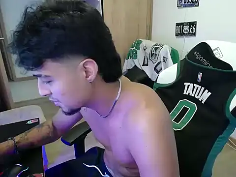 Snapshot of matias_bianco chatting on November 2025 09:26:01 PM matias bianco online show from November 2025 09:26:01 PM