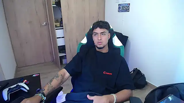 Snapshot of matias_bianco chatting on September 2025 07:06:02 PM matias bianco online show from September 2025 07:06:02 PM