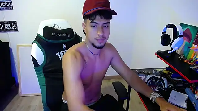 Snapshot of matias_bianco chatting on November 2025 03:50:02 AM matias bianco online show from November 2025 03:50:02 AM