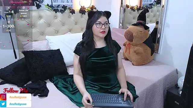 AnnaRedgrave online show from November 2025 08:24:01 AM