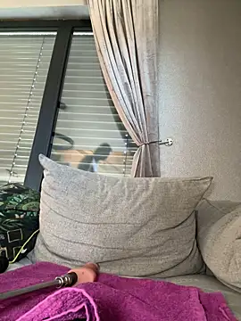 Bella-Tight online show from April 2026 08:05:01 AM