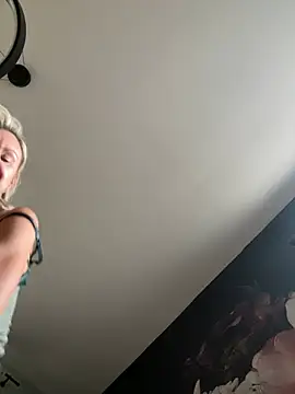 Bella-Tight online show from July 2026 03:05:01 PM