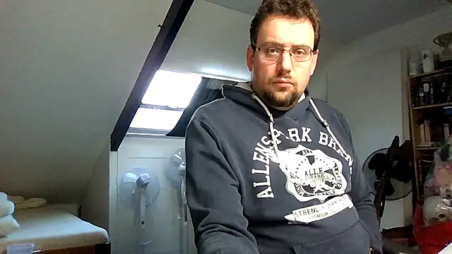 rdewaard81 online show from November 2025 08:02:01 AM