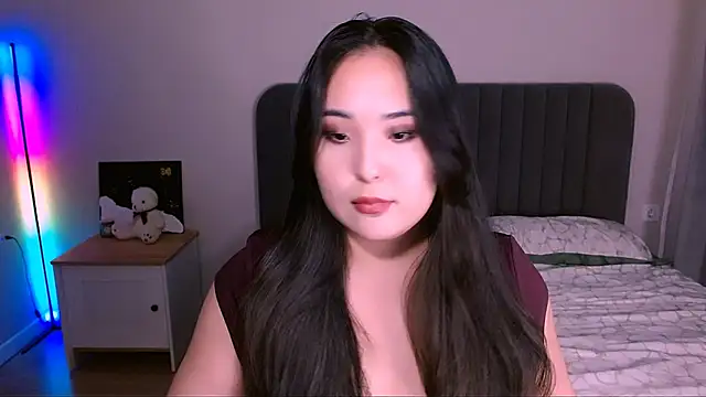 monabooty online show from November 2025 05:06:02 PM