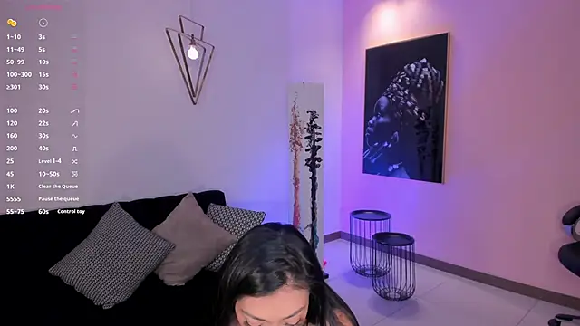 LizzHamilton   online show from February 2026 05:04:01 PM