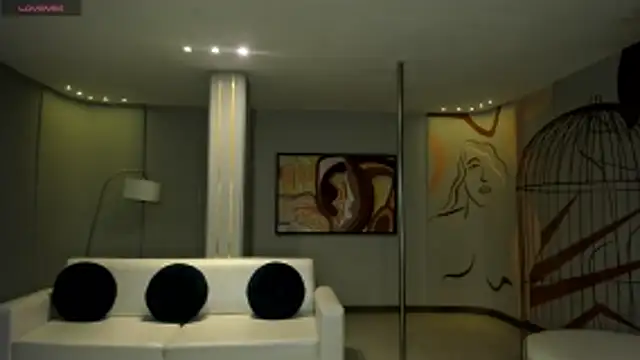 LizzHamilton   online show from November 2025 09:20:02 PM