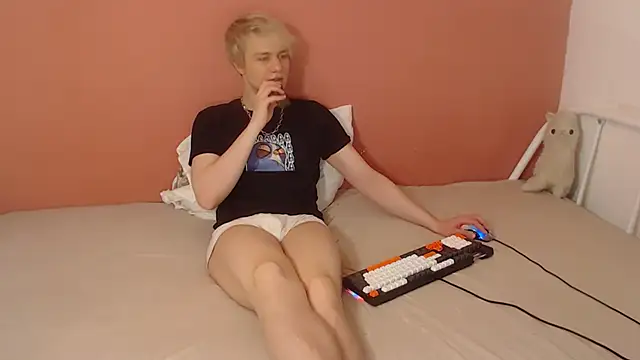 Oliver sweet  online show from April 2026 12:56:01 AM