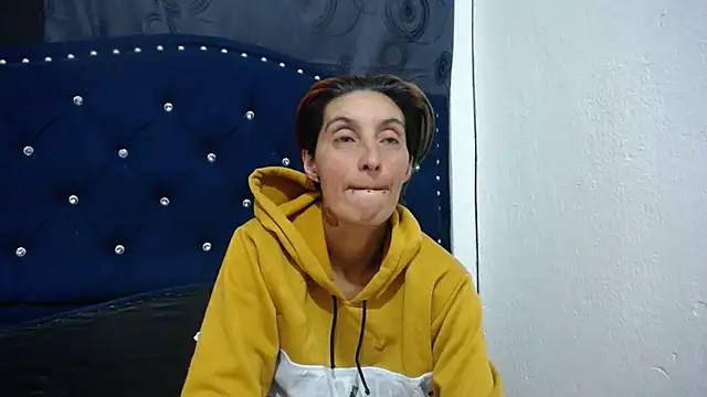 Snapshot of anyu1306 chatting on February 2025 06:10:02 AM anyu1306 online show from February 2025 06:10:02 AM