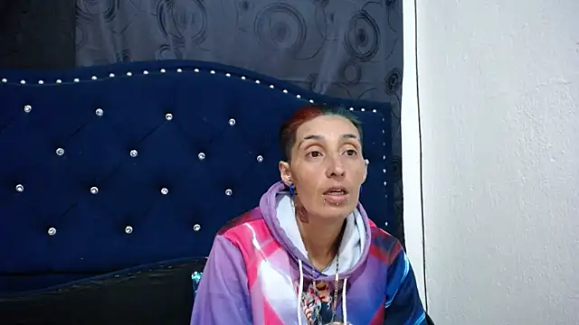 Snapshot of anyu1306 chatting on February 2025 06:02:01 AM anyu1306 online show from February 2025 06:02:01 AM