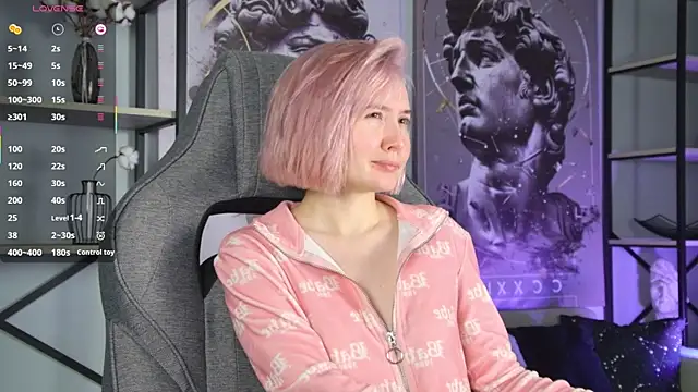 ReiYosimoto online show from November 2025 05:05:02 PM