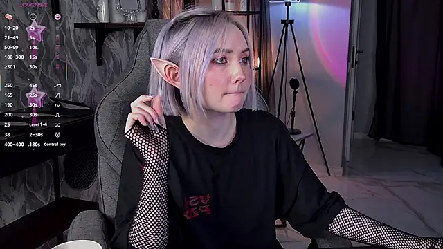 ReiYosimoto online show from January 2026 04:14:01 PM