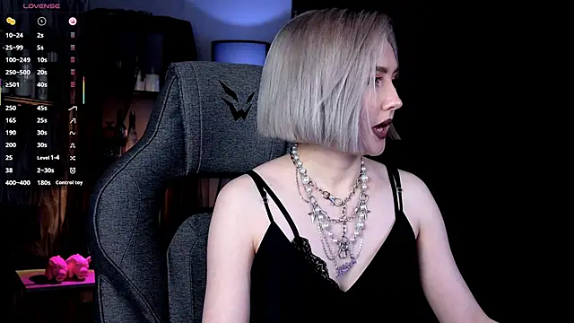 ReiYosimoto online show from February 2026 07:24:01 PM