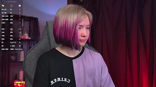 ReiYosimoto online show from April 2026 06:04:02 PM