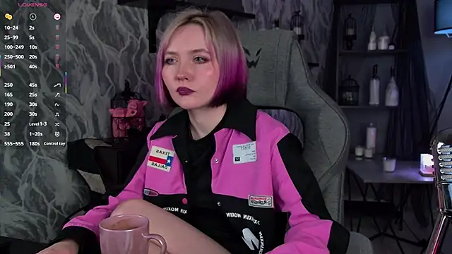 ReiYosimoto online show from April 2026 01:13:02 PM