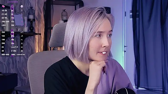 ReiYosimoto online show from January 2026 08:27:01 PM