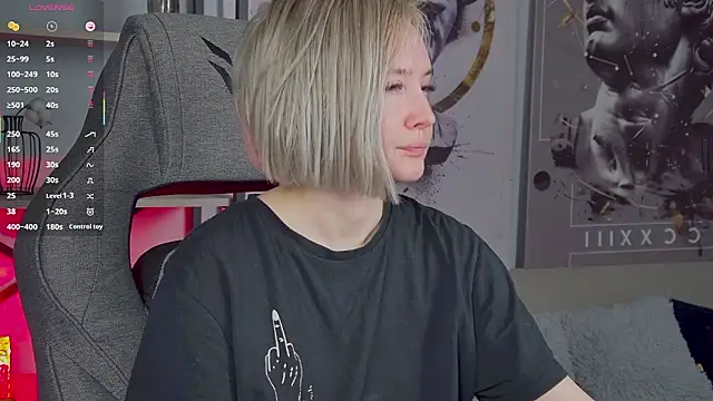 ReiYosimoto online show from March 2026 06:04:02 PM