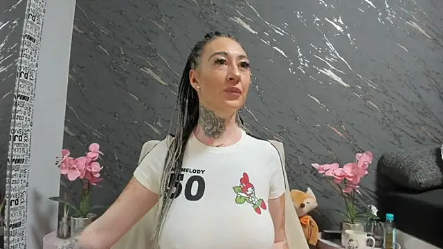 Rayanablackandwhite online show from October 2025 08:10:02 PM